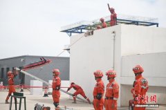 兰州国家陆地搜寻与救护基地“黑科技+硬核演练”科普防震避险